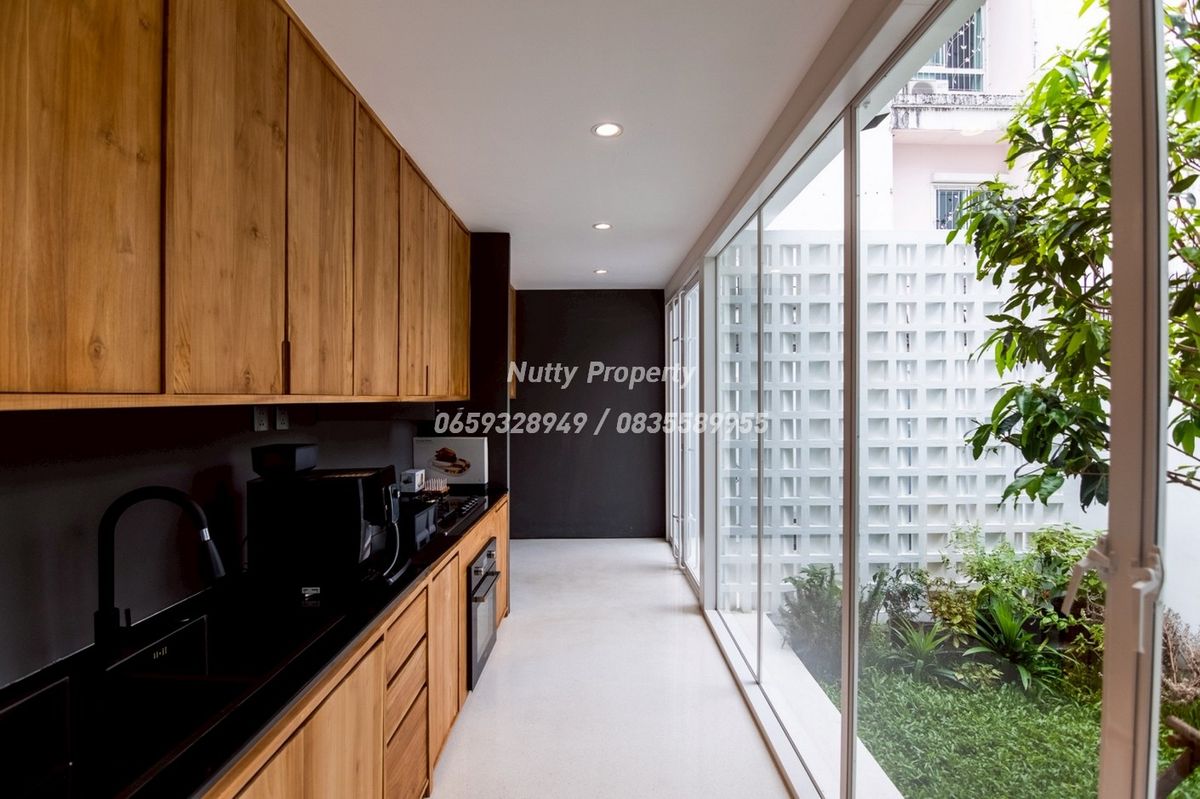 ขายทาวน์โฮมรัชดา ห้วยขวาง : ทาวน์โฮม 3 ชั้น ซอยรัชดา 36 ใหม่ทั้งหลัง พร้อมเข้าอยู่ ทำเลดีมาก