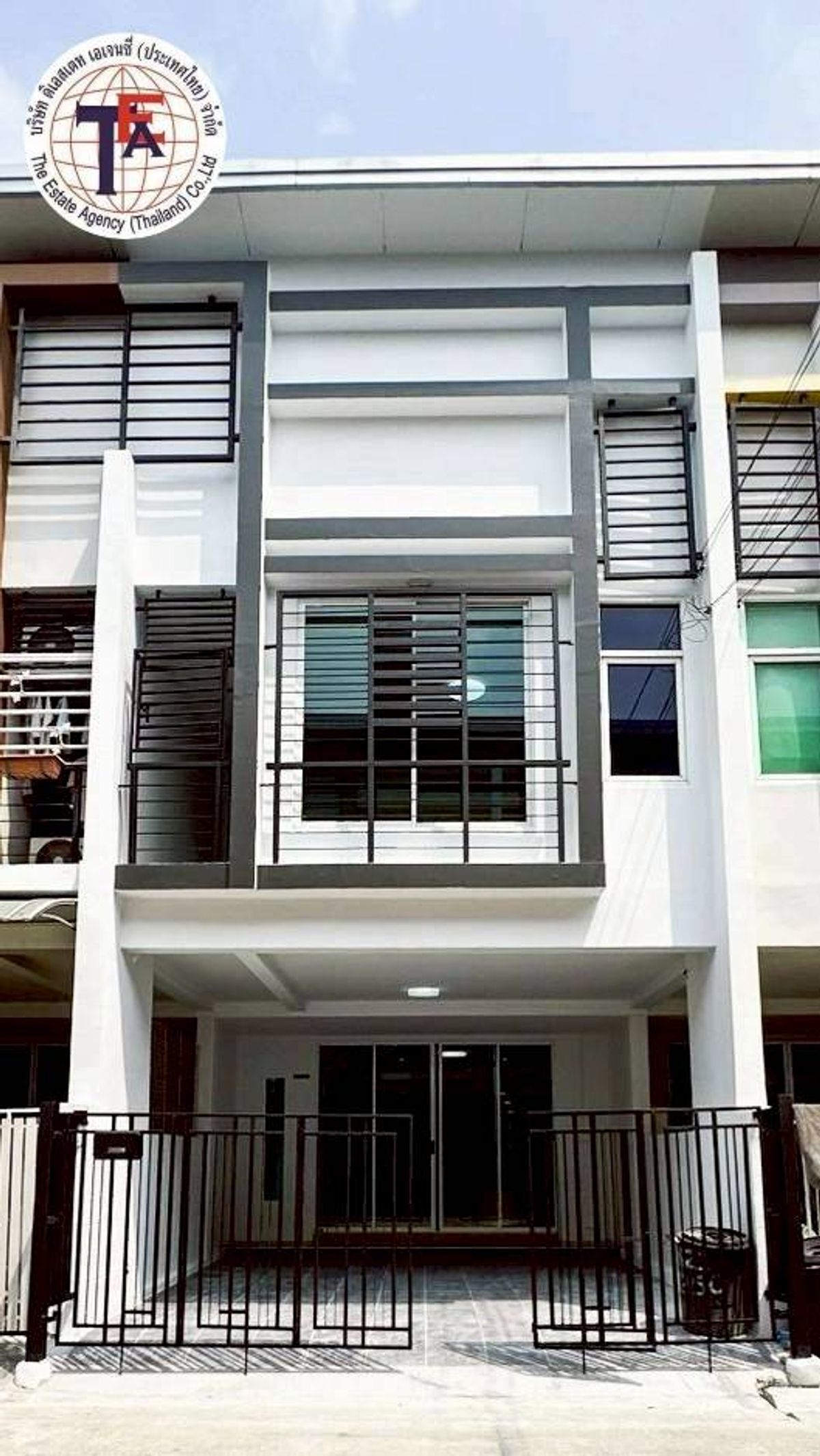 For SaleTownhomeNawamin, Ramindra : 2 -story townhome for sale, Ara Village? K Park Hathairat, Khlong Sam Wa Suwinthawongs, Ram Inthra, Khlong 1, Khlong Song Hathai, Safari World, Panya Intra Golf Course Fashion Island Bang Chan School Nawamin Hospital 9 Nopparat Hospital