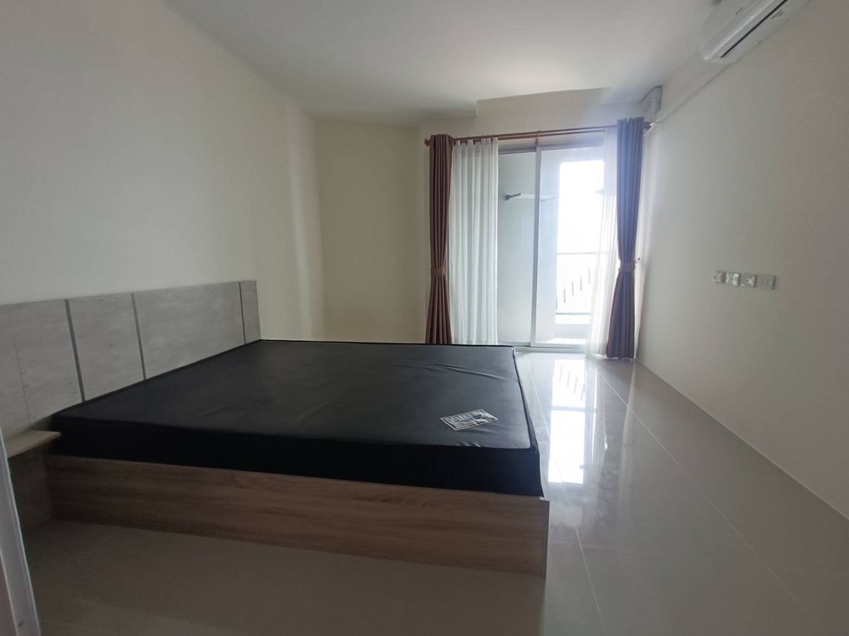 For RentCondoPattanakan, Srinakarin : For rent, Assikan Place Srinakarin, 31, price 8,000 baht. Accepting reservations. 📌 Ready to live without cracks in the room 
 
