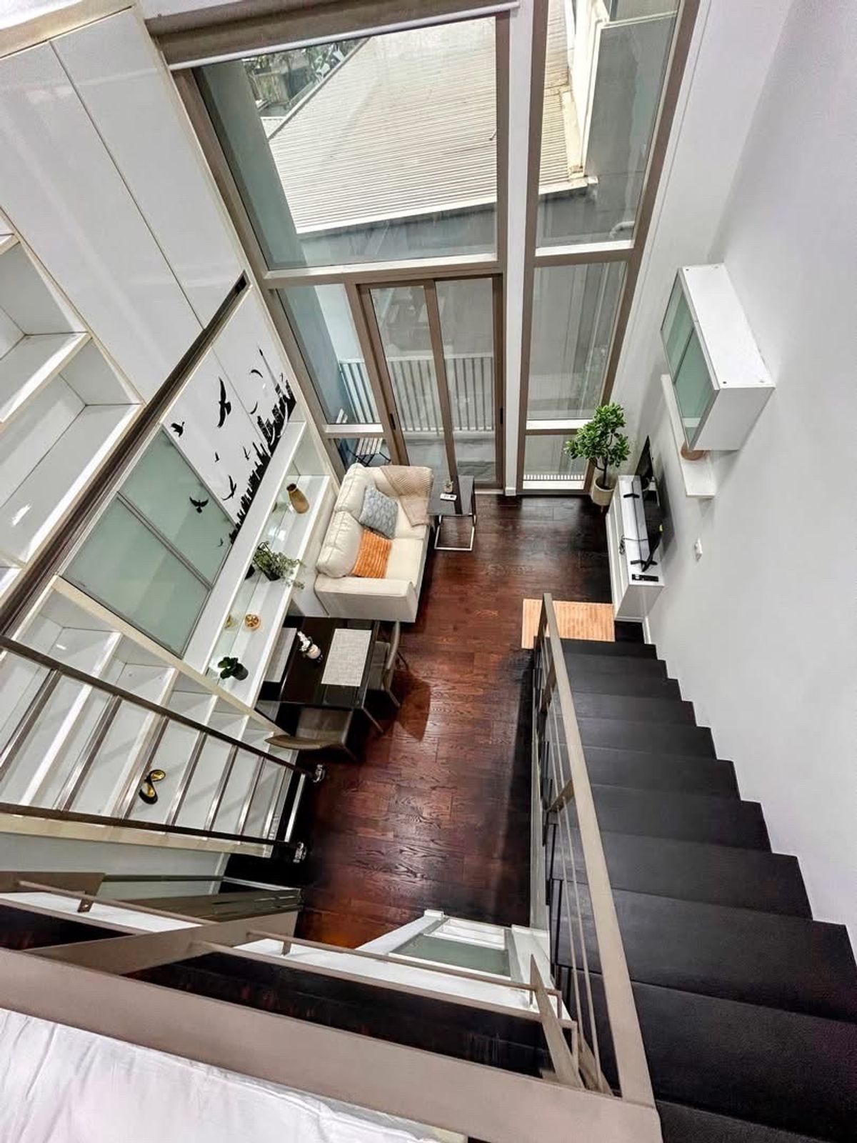 ขายคอนโดสุขุมวิท อโศก ทองหล่อ : ขาย Ideo Morph 38 ขนาด 34 Sq.m Duplex 1 bed 1 bath เพียง 5.49  MB เท่านั้น !!