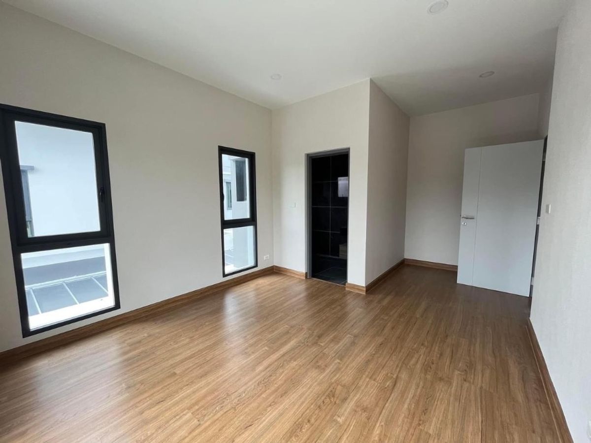 ขายบ้านลาดกระบัง สุวรรณภูมิ : The City สุขุมวิท อ่อนนุช ใกล้ถนนอ่อนนุช ศรีนครินทร์ พัฒนาการ ยังไม่เคยเข้าอยู่อาศัย