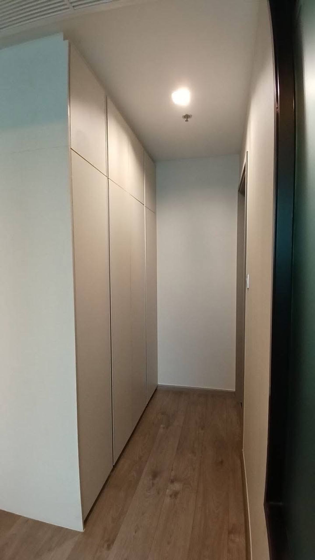 ขายคอนโดลาดพร้าว เซ็นทรัลลาดพร้าว : whizdom Avenue Ratchada Ladprao ขนาด 56 Sq.m 2 bed 2 bath เพียง 8.29 MB เท่านั้น !!