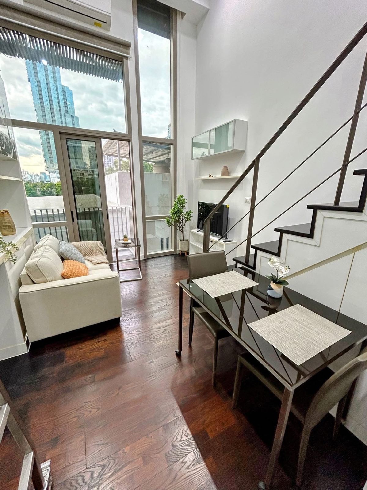 ขายคอนโดสุขุมวิท อโศก ทองหล่อ : 📍ขาย Ideo Morph 38 ขนาด 36 Sq.m Duplex 1 bed 1 bath เพียง 6.29 MB เท่านั้น!! ติดต่อ 086-795-9997