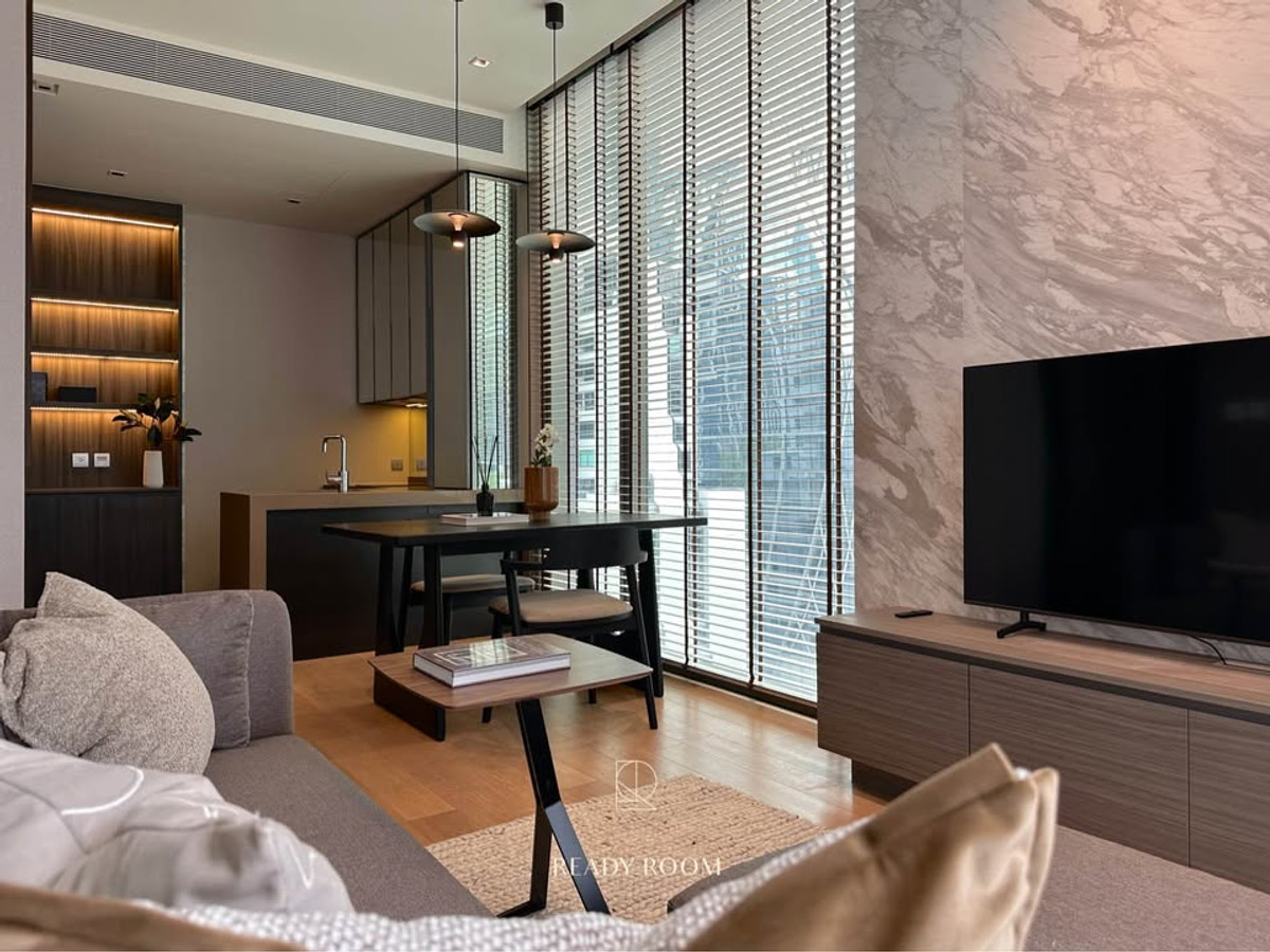 For RentCondoWitthayu, Chidlom, Langsuan, Ploenchit : ✨ GT15941 | Luxury condo at 28 Chidlom, convenient travel, beautiful room, fully furnished. Ready to rent