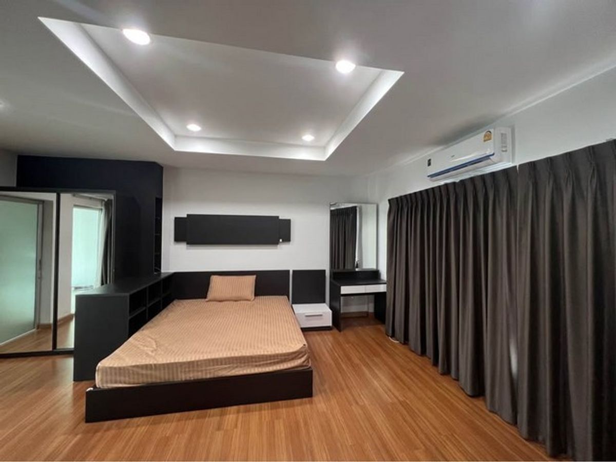 ให้เช่าทาวน์โฮมพัฒนาการ ศรีนครินทร์ : RT914 ให้เช่า บ้านทาว์นโฮม 3 นอน 3 น้ำ โครงการ ,บ้านกลางเมือง พระราม9-วงแหวน เฟอร์นิเจอร์พร้อมอยู่