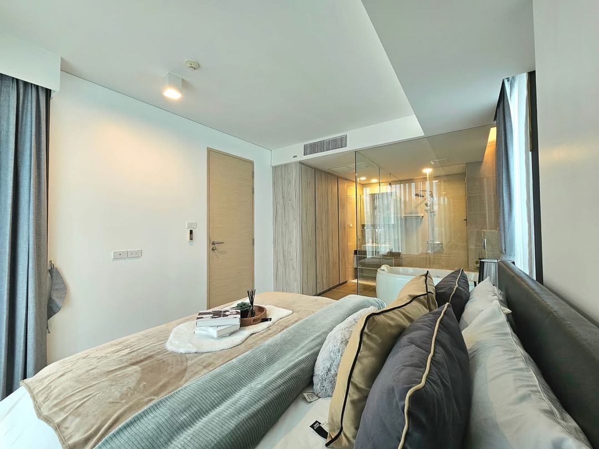 For SaleCondoSukhumvit, Asoke, Thonglor : 📍 Decorated with Siamese 39 size 72 SQ.M 2 Bed 2 Bath, only 8.7 MB !! Contact 086-795-9997