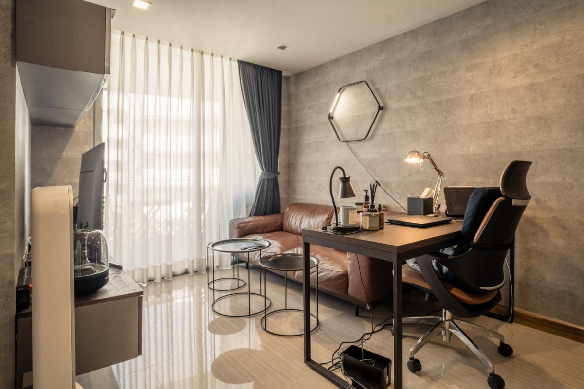 For SaleCondoSukhumvit, Asoke, Thonglor : Fantastic location in the city center! Downtown 49, 2 bedrooms, 2 bathrooms, only 9.9 million.Close to BTS Phrom Phong, answering the needs of a luxurious and fully convenient lifestyle!