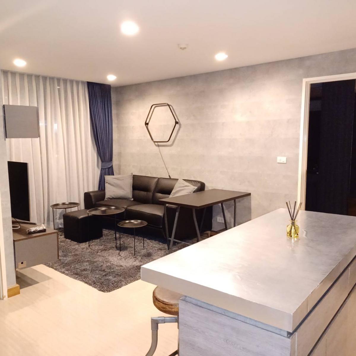 For SaleCondoSukhumvit, Asoke, Thonglor : Fantastic location in the city center! Downtown 49, 2 bedrooms, 2 bathrooms, only 9.9 million.Close to BTS Phrom Phong, answering the needs of a luxurious and fully convenient lifestyle!