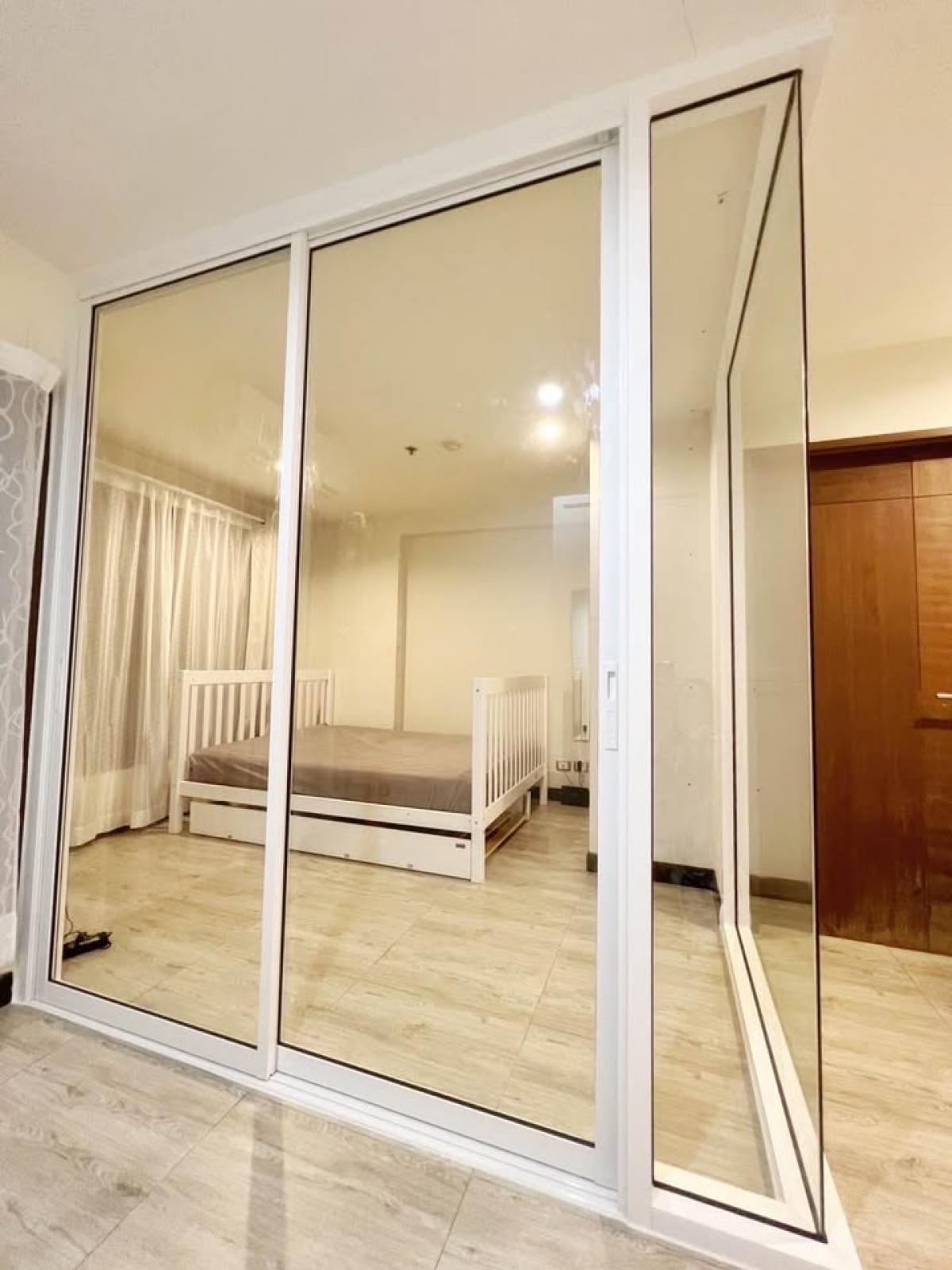For SaleCondoSilom, Saladaeng, Bangrak : Condo in the heart of Silom, a trendy business area!1 bedroom, 44 sqm, close to BTS Chong Nonsi, priced at only 4.6 million!