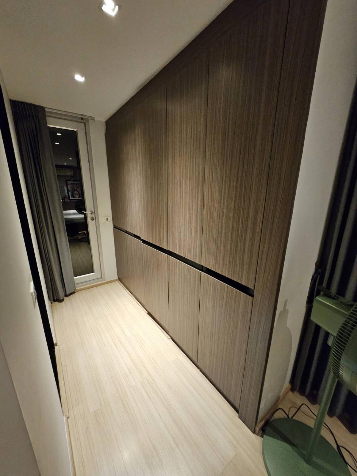 ขายคอนโดวิทยุ ชิดลม หลังสวน : 28/02/2026, รวมค่าโอนคอนโดหรู 3 ห้องนอน The Tempo Ruamrudee ใกล้ BTS เพลินจิต พื้นที่กว้าง 100 ตร.ม. เพียง 15.2 ล้าน พร้อมสิ่งอำนวยความสะดวกครบครัน!