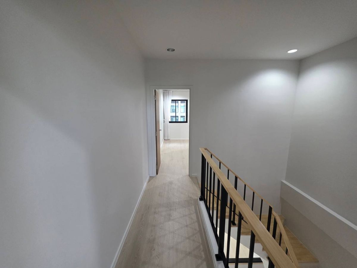 For RentTownhomeVipawadee, Don Mueang, Lak Si : Rent a New Connex House, Don Mueang, near Sears Rangsit, only 7 minutes.