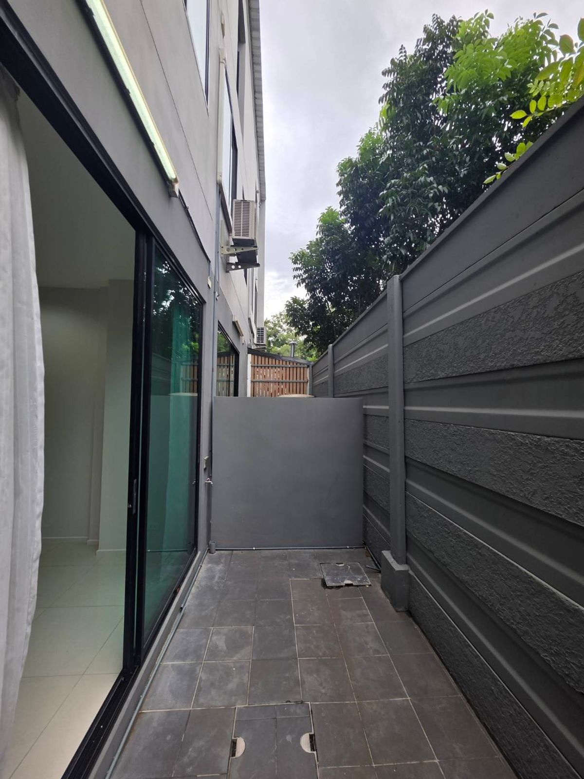 For RentTownhomeVipawadee, Don Mueang, Lak Si : Rent a New Connex House, Don Mueang, near Sears Rangsit, only 7 minutes.