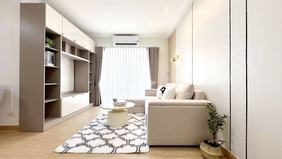 For SaleCondoOnnut, Udomsuk : ✨️ live in a condo but like being at home! 2 bedrooms with a good furniture in Soi Onnuch 46, good location, convenient to travel with the project 🏡 Ban Suan Sukhumvit (𝐁𝐚𝐚𝐧 𝐒𝐮𝐚𝐧 𝐒𝐮𝐤𝐡𝐮𝐦𝐯𝐢𝐭) 🌳