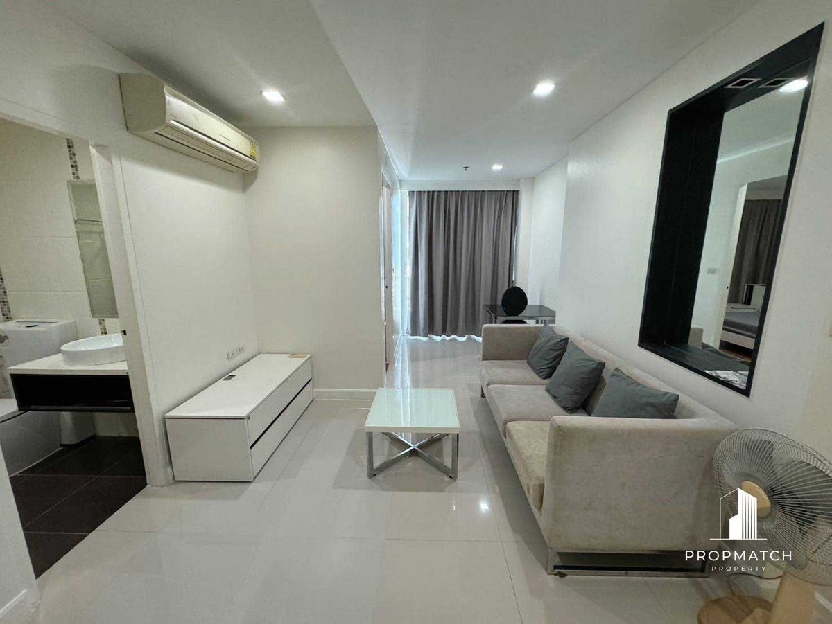 For RentCondoSiam Paragon ,Chulalongkorn,Samyan : 🛋️✨ The most beautiful room. Only 35,000 baht per month Tel.0981315848 @propmatch
