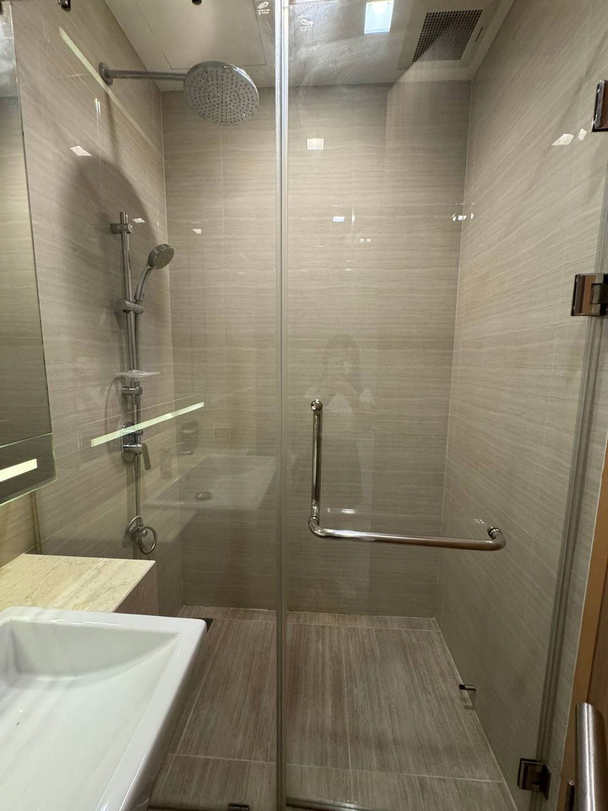 ให้เช่าคอนโดสุขุมวิท อโศก ทองหล่อ : 2 beds 38,000/ month Noble BE 33