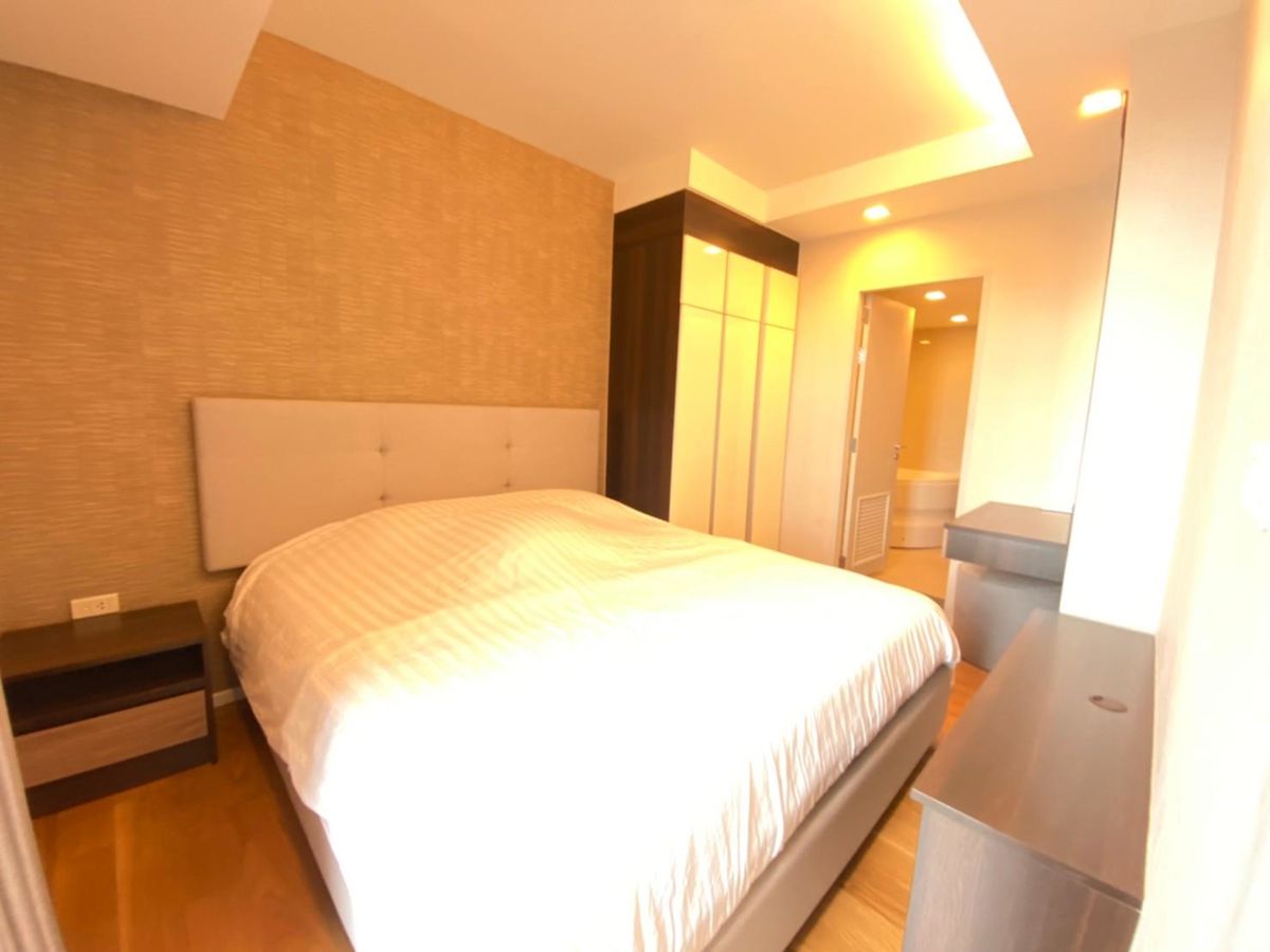 For RentCondoWitthayu, Chidlom, Langsuan, Ploenchit : Rent Focus Ploenchit - Condo in the city center near BTS Ploenchit Ferrer. Ready!