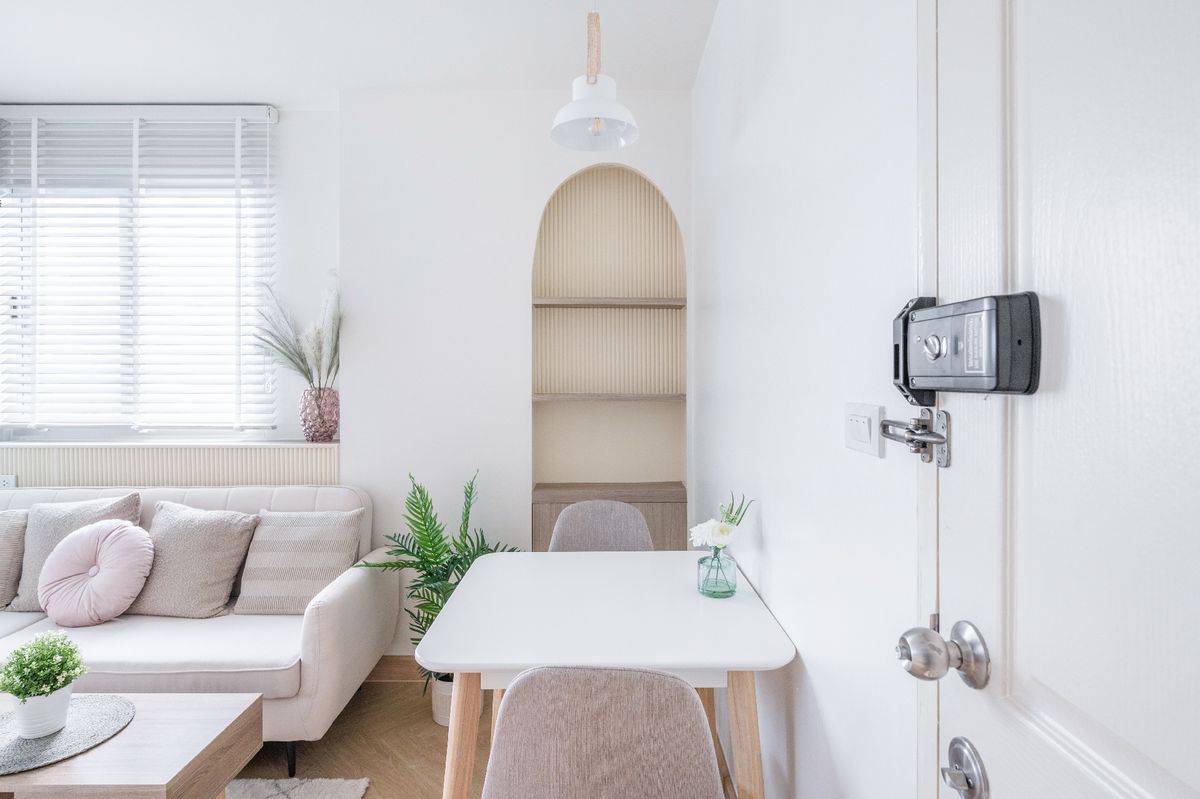 For SaleCondoLadkrabang, Suwannaphum Airport : D-Condo Project On Nut-Rama 9 installments start 7,000 baht. The room is beautiful.