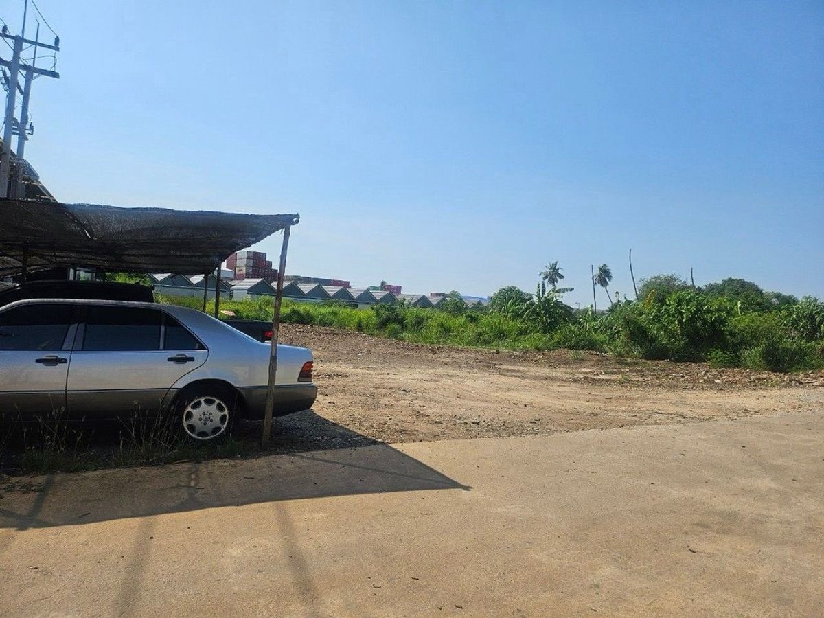 ขายที่ดินศรีราชา แหลมฉบัง บ้านบึง : ขายที่ดินเปล่า ผังสีเหลือง ทำเลดี ใกล้นิคมปิ่นทอง หนองขาม ศรีราชา ชลบุรี | 667.3 ตร.วา | ราคา 5 ล้านบาท รวมค่าใช้จ่ายวันโอน