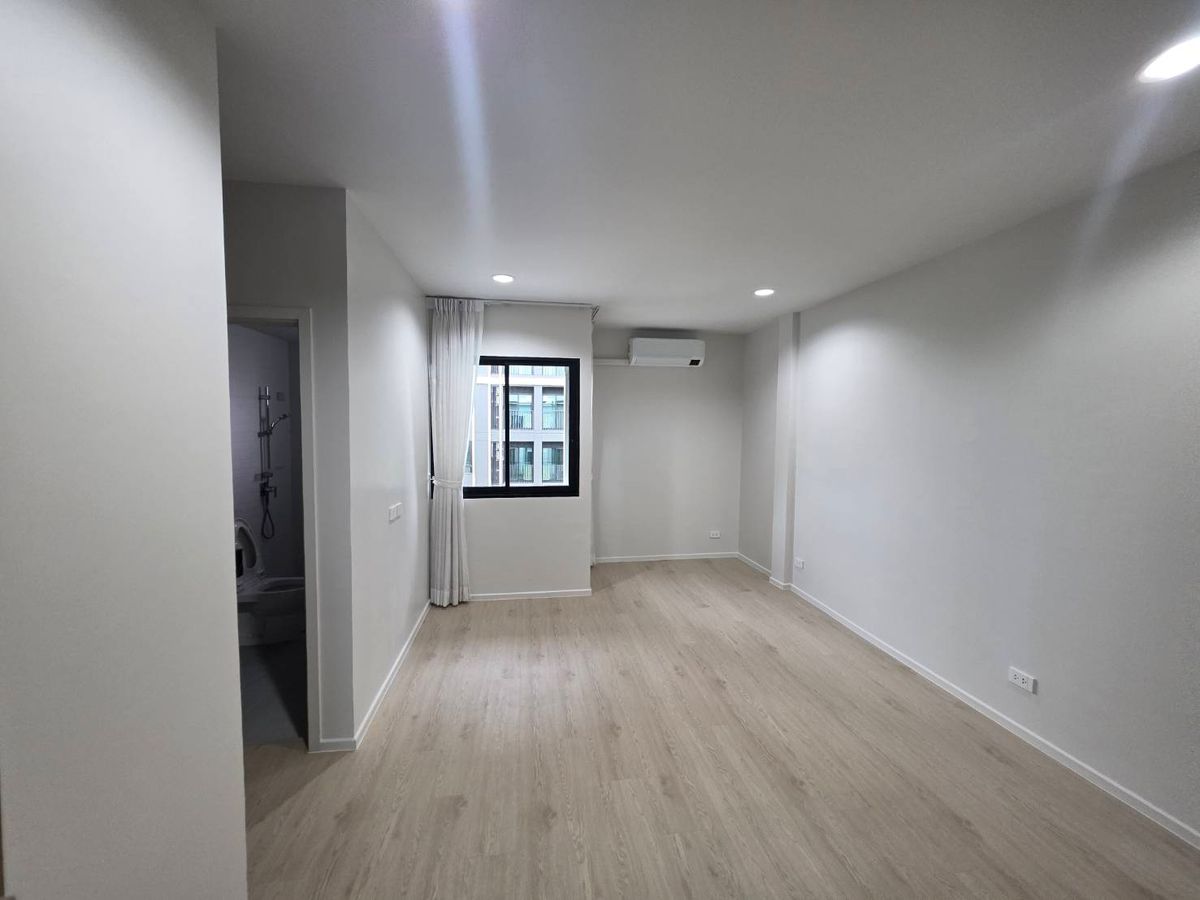 For RentTownhomeVipawadee, Don Mueang, Lak Si : Rent a New Connex House, Don Mueang, near Sears Rangsit, only 7 minutes.