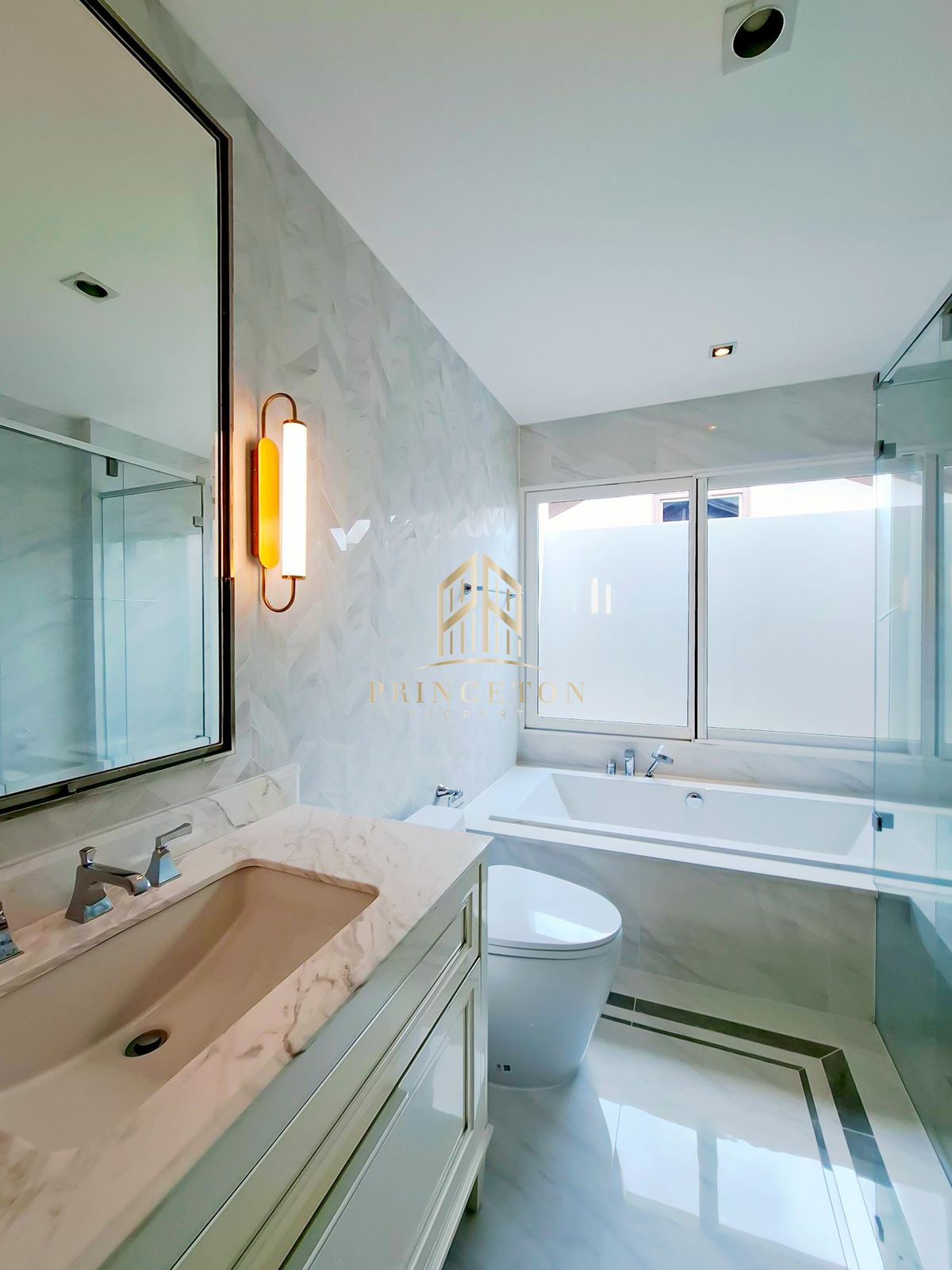 For RentHouseBangna, Bearing, Lasalle : Luxury House For Rent Nantawan Bangna KM.7 📞092-4252445