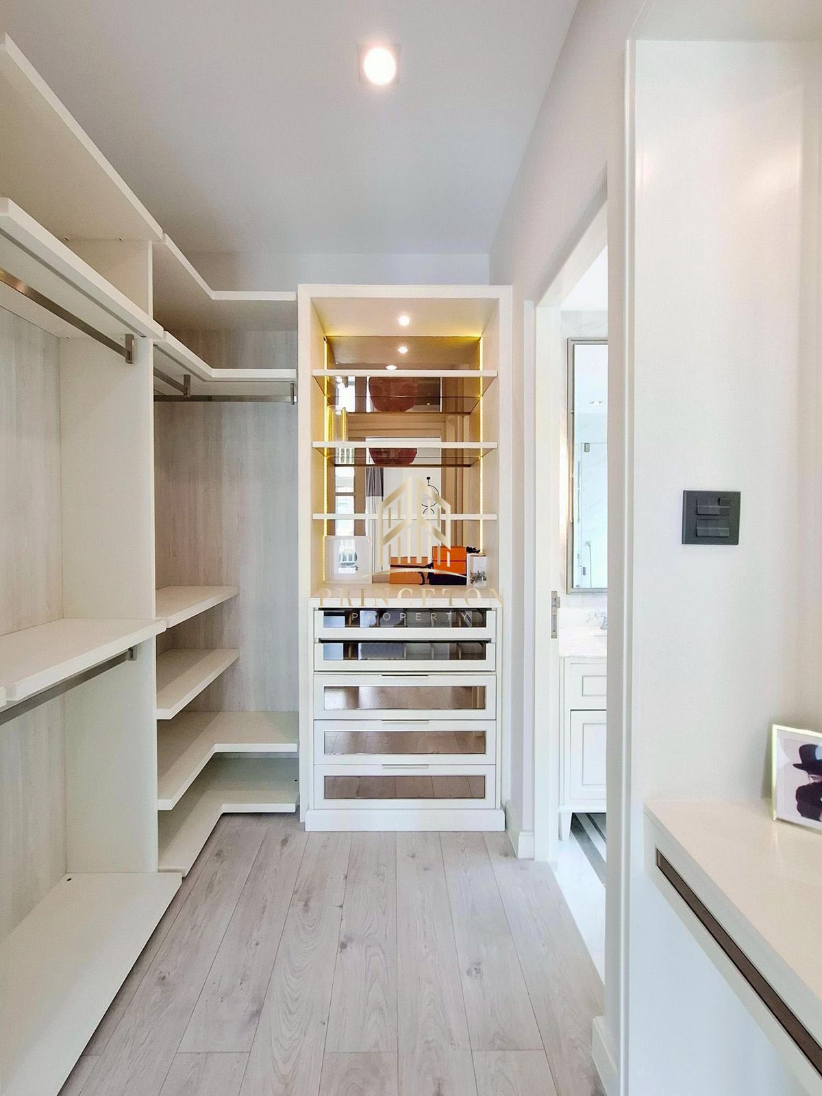 For RentHouseBangna, Bearing, Lasalle : Luxury House For Rent Nantawan Bangna KM.7 📞092-4252445