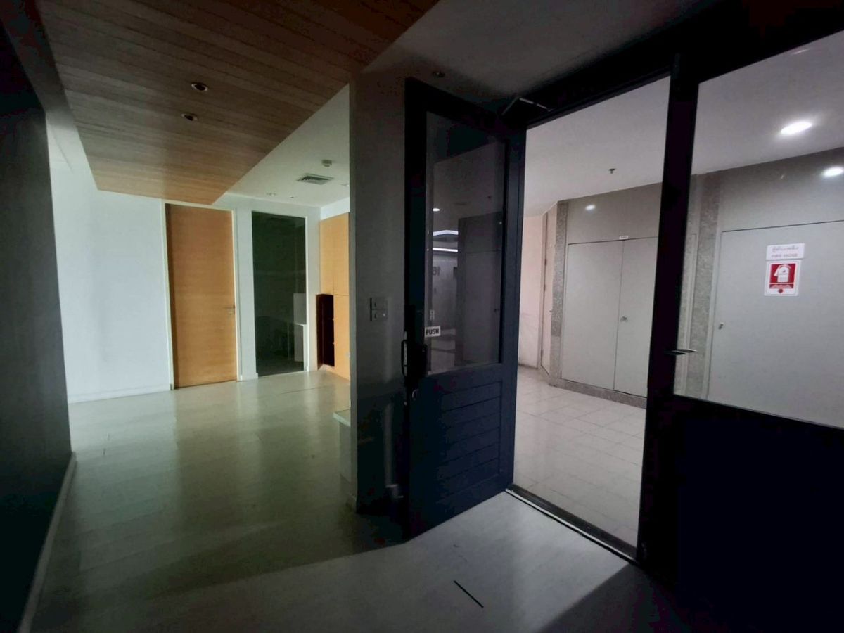 ให้เช่าสำนักงานบางนา แบริ่ง ลาซาล : 🏢 Office for Rent | Central City Tower Bangna | 