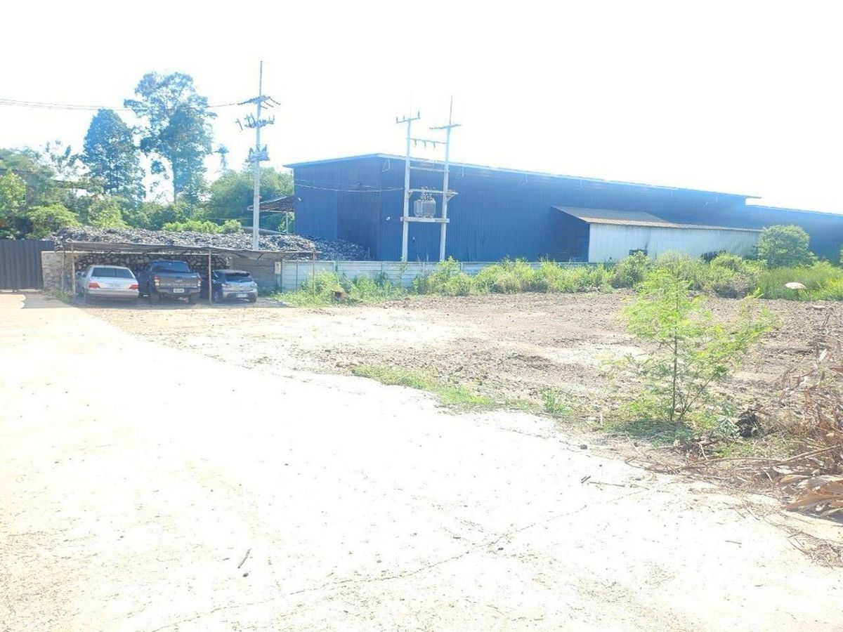 ขายที่ดินศรีราชา แหลมฉบัง บ้านบึง : ขายที่ดินเปล่า ผังสีเหลือง ทำเลดี ใกล้นิคมปิ่นทอง หนองขาม ศรีราชา ชลบุรี | 667.3 ตร.วา | ราคา 5 ล้านบาท รวมค่าใช้จ่ายวันโอน