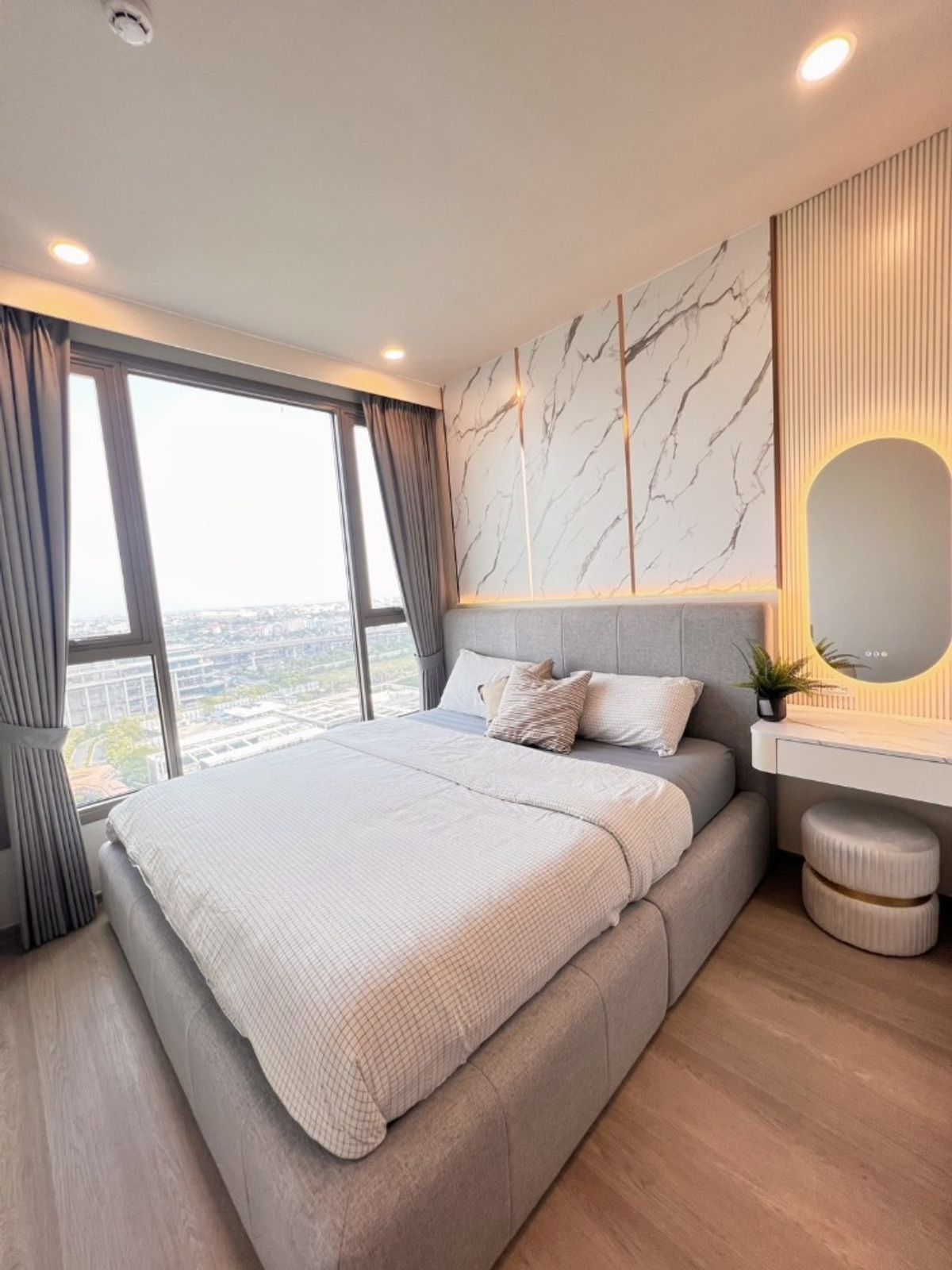 For RentCondoBangna, Bearing, Lasalle : For Rent ⭐Whizdom The Forestias (Destinia) 🎉 High luxury condo, 16th floor, size 35 sq.w., complete decorative furniture. With electrical appliances #LV-MO1645