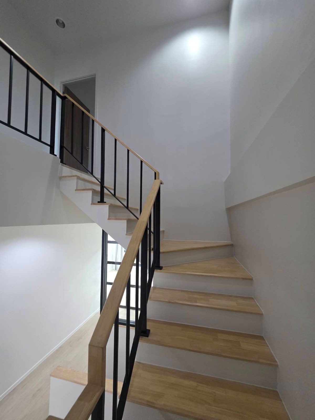 For RentTownhomeVipawadee, Don Mueang, Lak Si : Rent a New Connex House, Don Mueang, near Sears Rangsit, only 7 minutes.