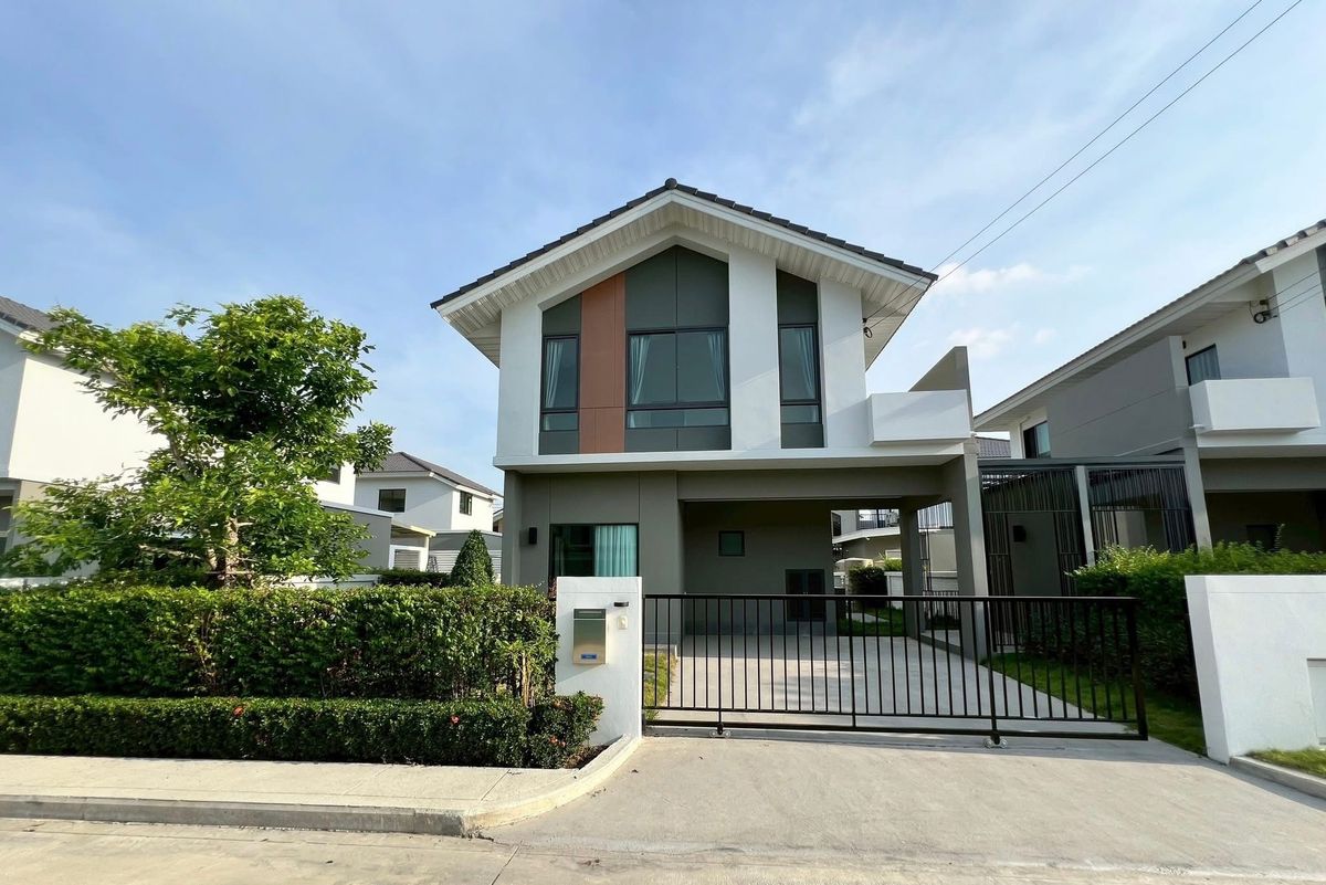 For RentHouseNawamin, Ramindra : #Petfriendly for rent in a new detached house, Perfect Place Ram Inthra-Ring 3, near Fashion Island, The Legacy Golf Club