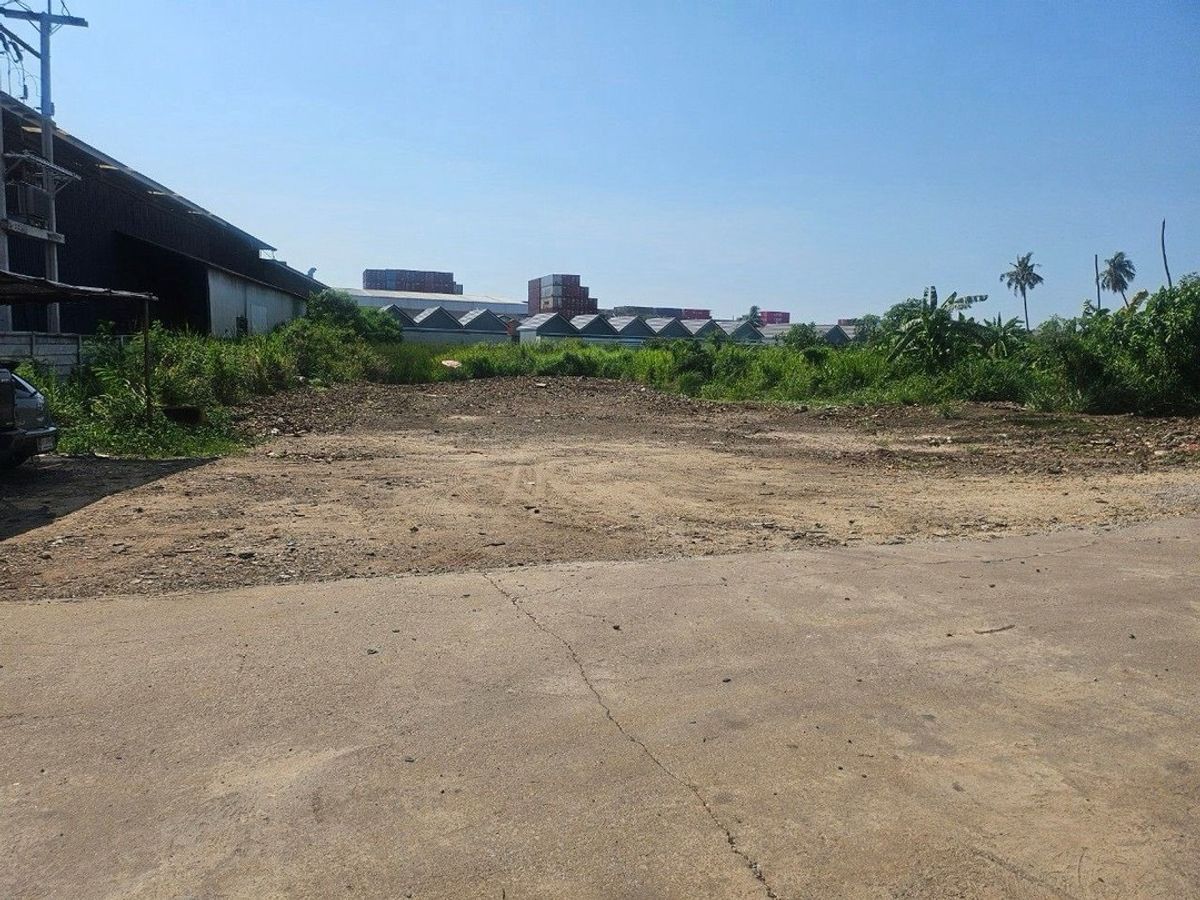 ขายที่ดินศรีราชา แหลมฉบัง บ้านบึง : ขายที่ดินเปล่า ผังสีเหลือง ทำเลดี ใกล้นิคมปิ่นทอง หนองขาม ศรีราชา ชลบุรี | 667.3 ตร.วา | ราคา 5 ล้านบาท รวมค่าใช้จ่ายวันโอน