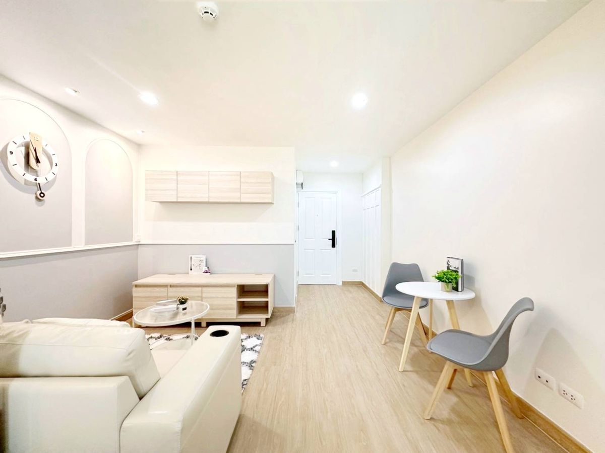 For SaleCondoOnnut, Udomsuk : Who says that Sukhumvit must be expensive? Come to see this room first and will know that “Good price is cute“ still exists! With the project ✨️regent Home 13 Sukhumvit 93 (Regent Home 13 Sukhumvit 93) ✨️ Located in the alley