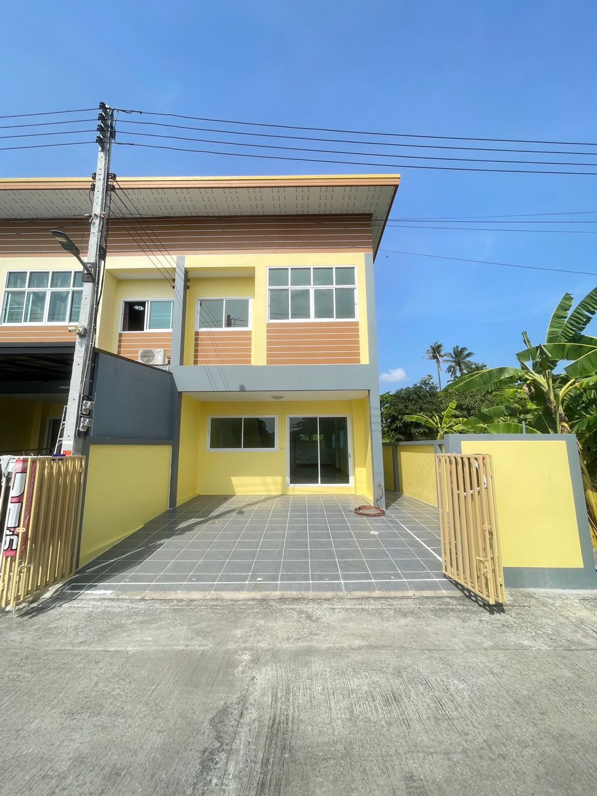 ขายทาวน์โฮมนครปฐม : ห้องริม กว้าง7เมตร 3ห้องนอน 3ห้องน้ำ 2จอดรถ