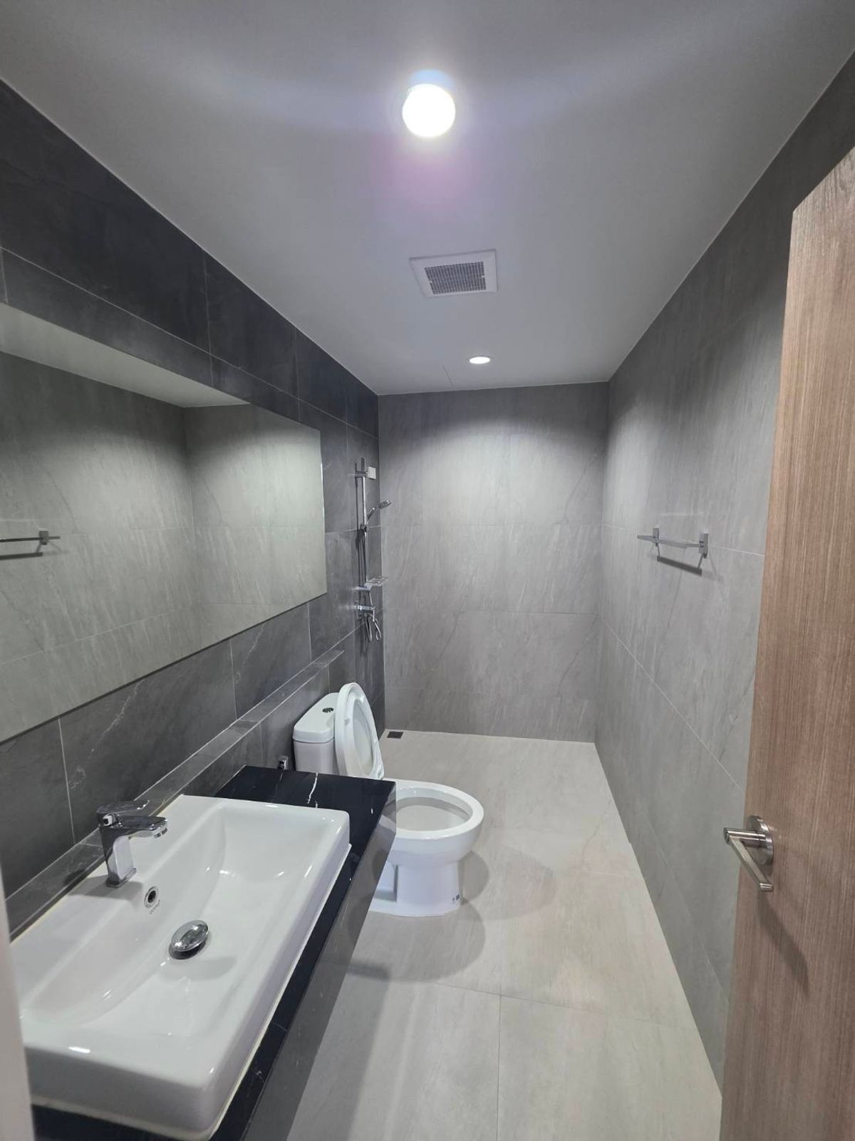 For RentTownhomeVipawadee, Don Mueang, Lak Si : Rent a New Connex House, Don Mueang, near Sears Rangsit, only 7 minutes.