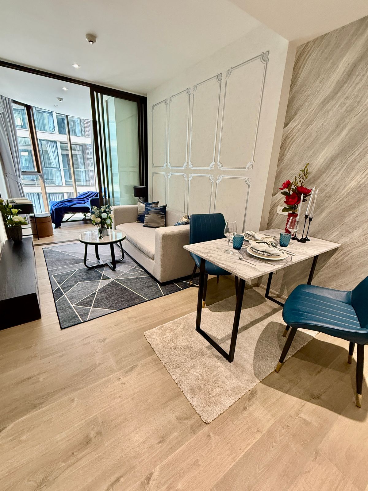 ให้เช่าคอนโดสุขุมวิท อโศก ทองหล่อ : Low Rise condo ---  Fynn Asoke for RENT 