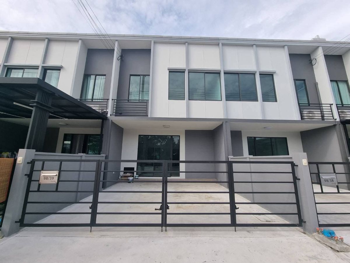 ให้เช่าทาวน์โฮมบางนา แบริ่ง ลาซาล : Pleno บางนา-อ่อนนุช ซอย กิ่งแก้ว 37