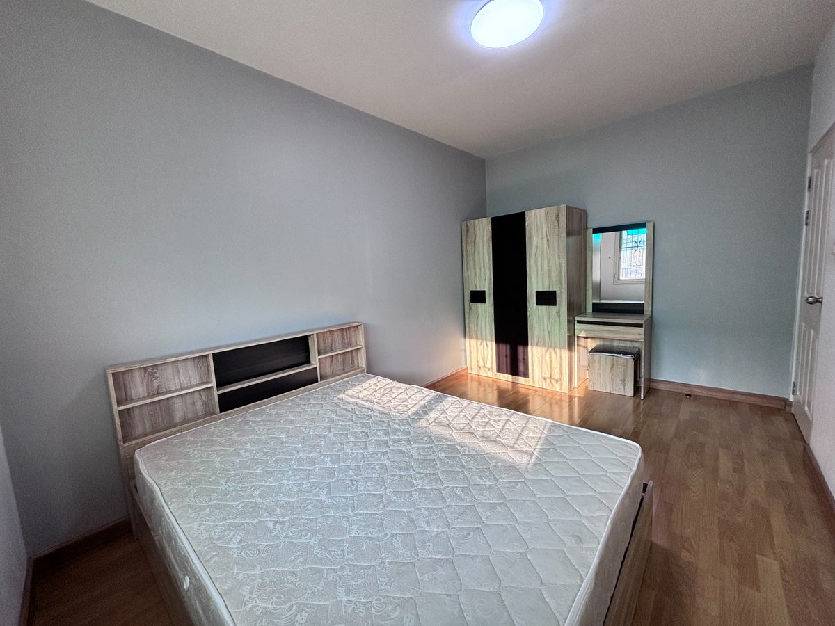 For RentTownhomeSamut Prakan,Samrong : 🔴 The house is reserved for the Caller Premium Bangna, near Mega IKEA (The Colors Premium Bangna).
