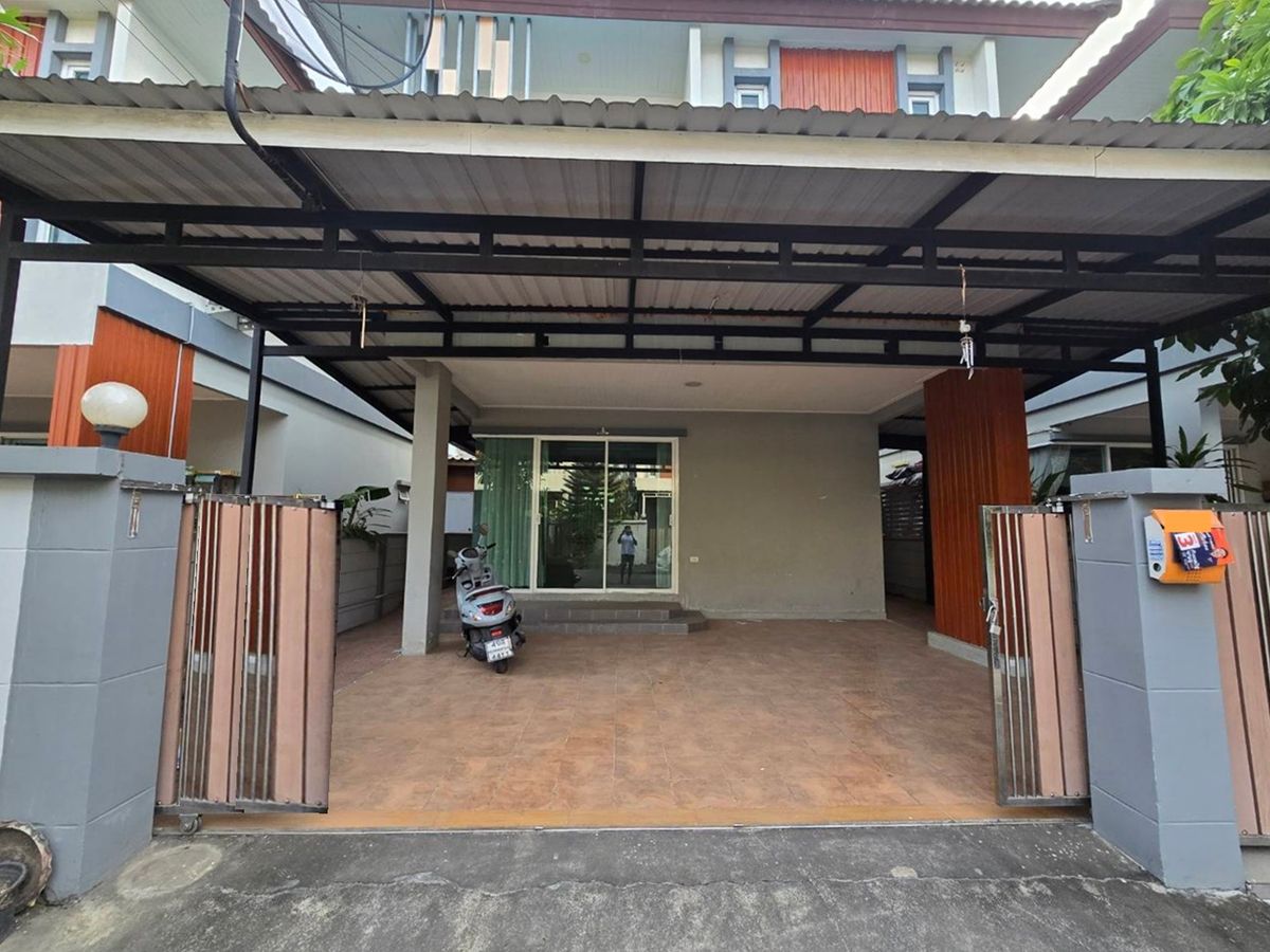 บ้านบางนา แบริ่ง ลาซาล : ให้เข่า-ขาย บ้านเดี่ยว ม.เมอริทแกรนด์ สุวรรณภูมิ ซอยวัดหลวงพ่อโต บ้านสวย ราคา 19,500 บาท