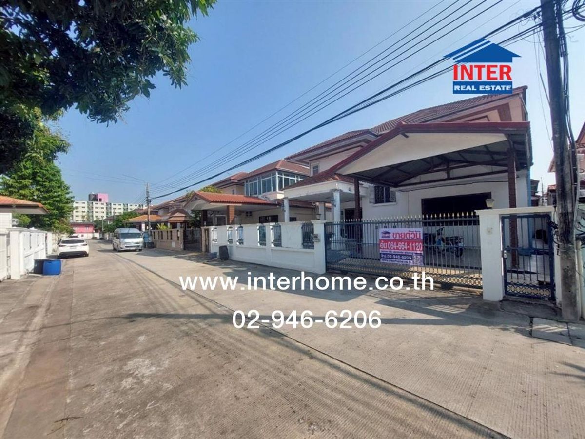 For SaleHouseSamut Prakan,Samrong : 2 storey detached house, 67.5 sq.w., Thonphirom Srinakarin Village 1, opposite Lotus Srinakarin Near Srinakarin-Thepharak Intersection Srinakarin Road Mueang Samut Prakan, Samut Prakan