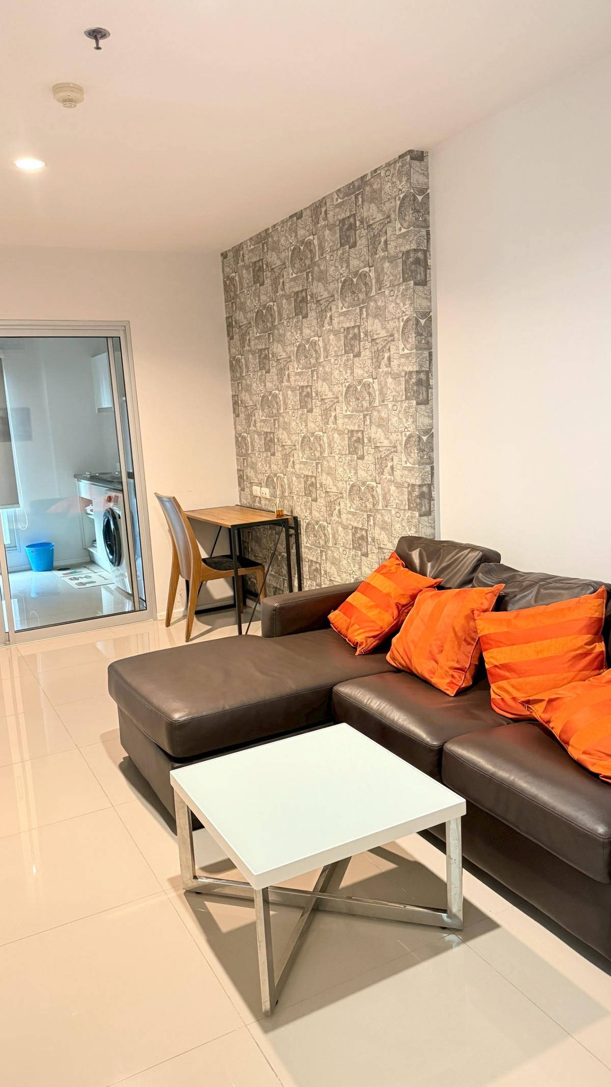 ให้เช่าคอนโดพระราม 9 เพชรบุรีตัดใหม่ RCA : Aspire Rama 9 แอสปาย พระราม 9 ขาย 2ห้องนอน 1ห้องน้ำ (ราคาพิเศษ)