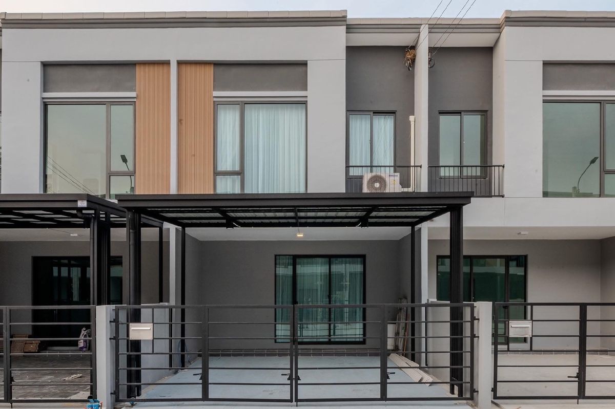 ให้เช่าทาวน์โฮมบางนา แบริ่ง ลาซาล : บ้านเกิดให้เช่า @ pleno sukhumvit bangna 2