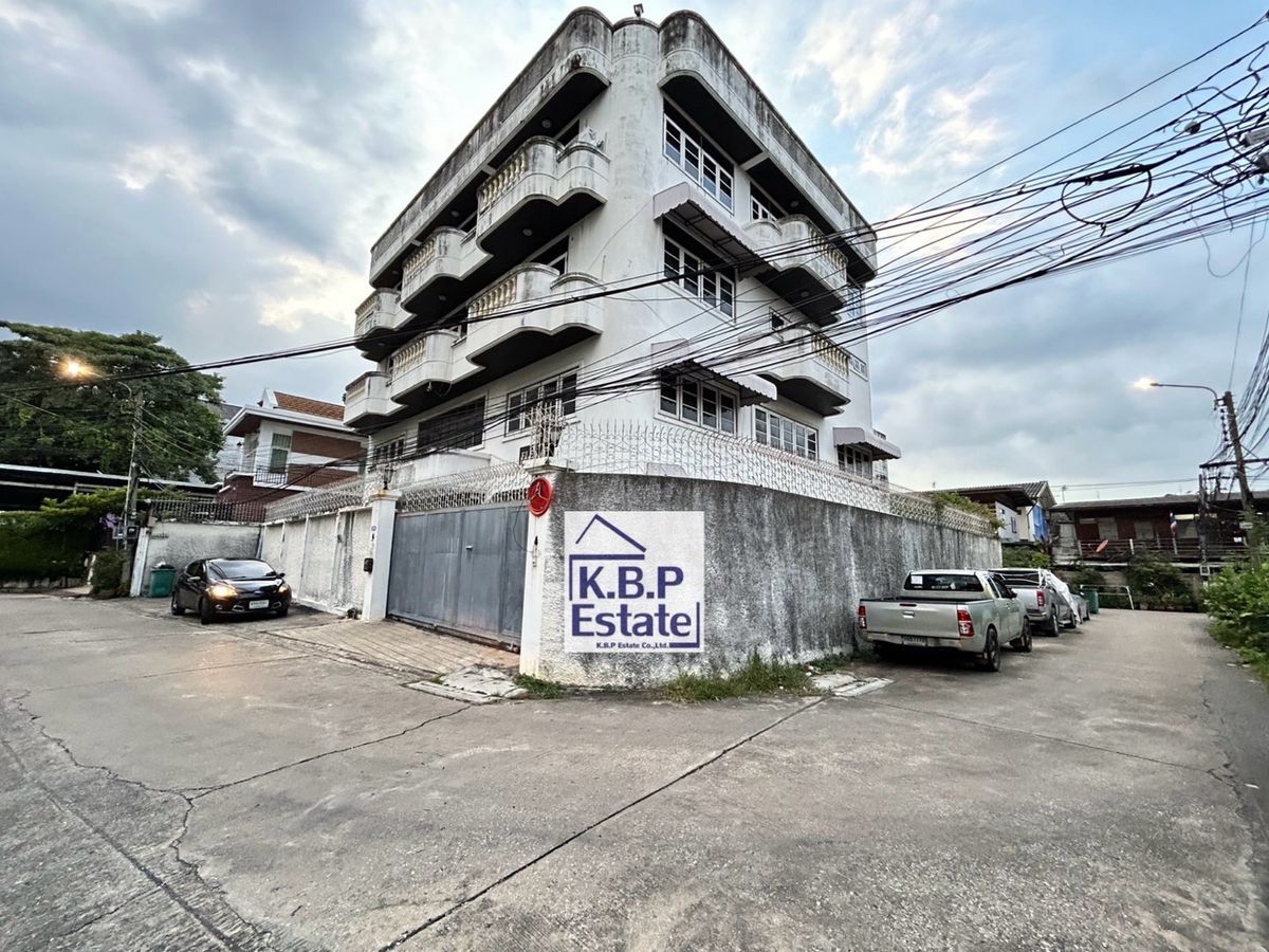 For SaleShop HouseOnnut, Udomsuk : Sell ​​office building, Soi On Nut 37, area 109 sq.w. 810 sqm.