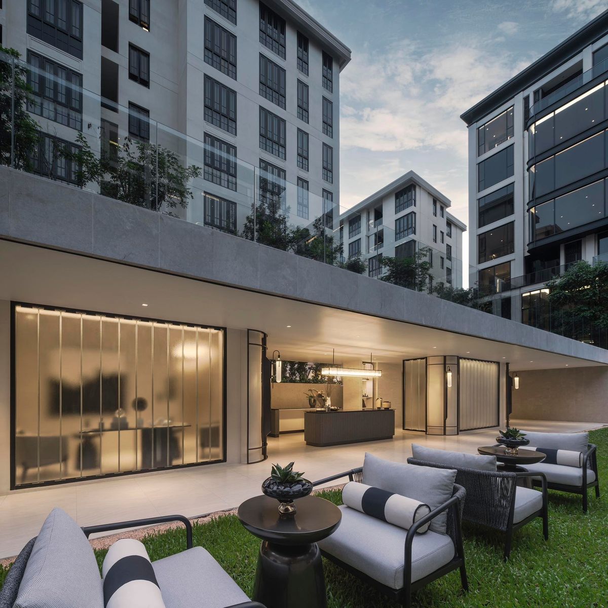 ให้เช่าคอนโดสุขุมวิท อโศก ทองหล่อ : ปล่อยเช่า คอนโดหรู The Reserve Hideaway 61 (Low-Rise 7 ชั้น)