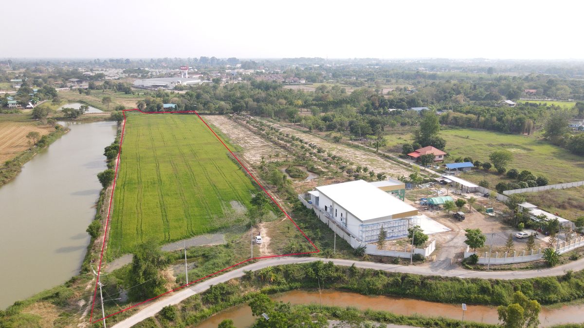 ขายที่ดินนครนายก : ขายที่ดิน 13 ไร่ 219 ตร.ว. หลังห้างแมคโครนครนายก ติดถนนคันคลอง มีโฉนด