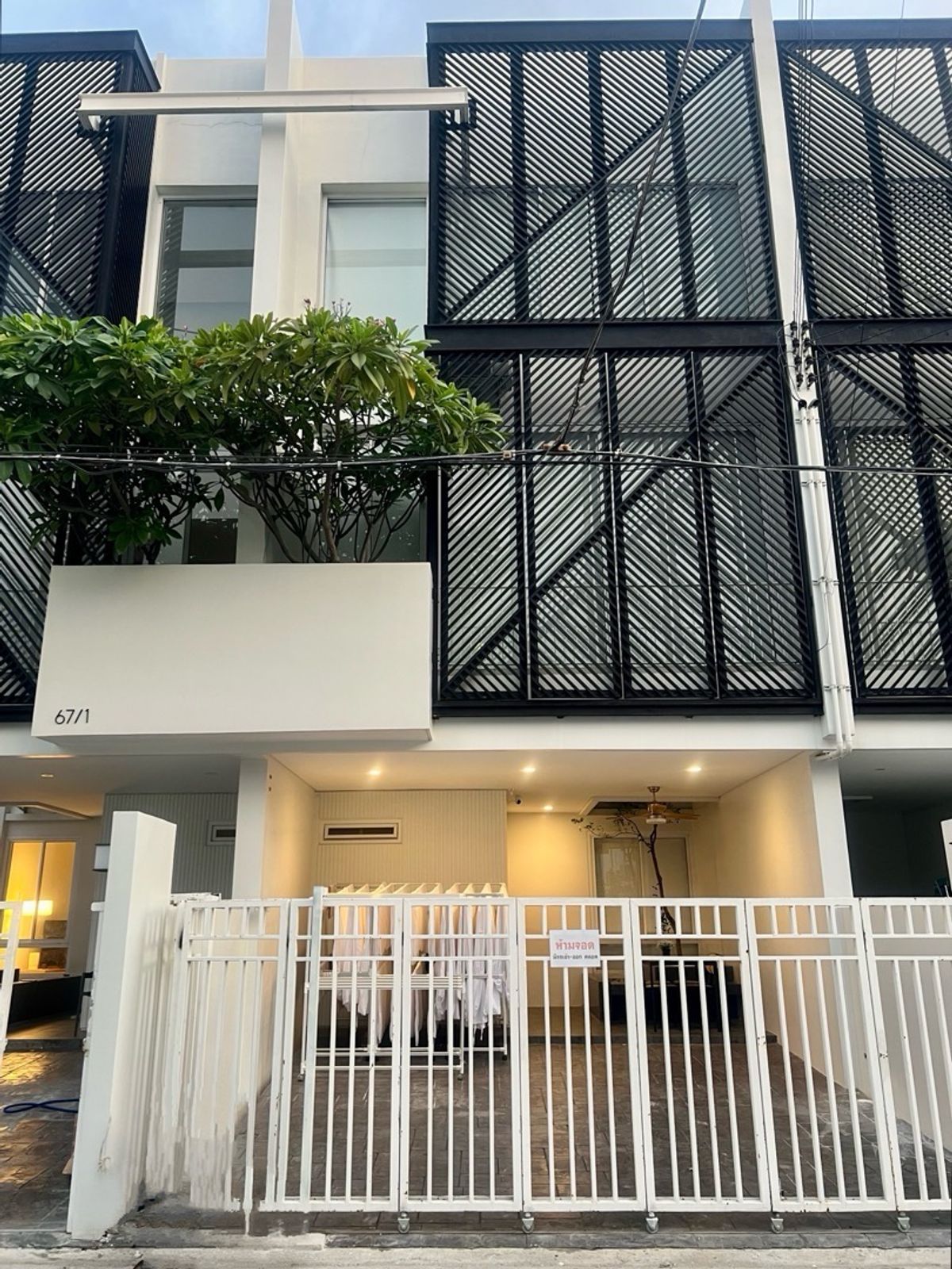 ให้เช่าทาวน์โฮมอ่อนนุช อุดมสุข : 🔥FOR RENT ลดราคาพิเศษ 65K จองภายในเดือนสิงหาคมนีัเท่านั้น 🔥#ทาวน์โฮมสร้างใหม่ เฟอร์นิเจอร์ครบ พร้อมเข้าอยู่ได้เล๊ยย เหมาะสำหรับอยู่อาศัย ทำเล ใจกลางเมืองสุขุมวิท