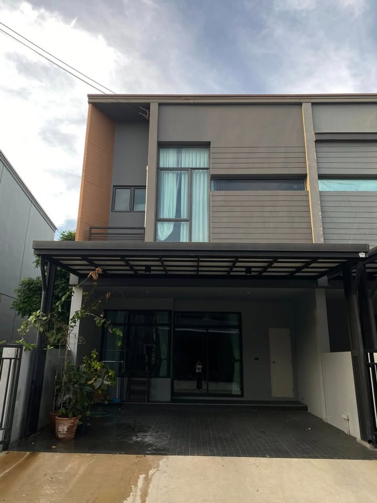 ให้เช่าทาวน์โฮมพัฒนาการ ศรีนครินทร์ : ให้เช่าทาวน์โฮม พระราม 9 เดินทางสะดวก ติดทางด่วนมอเตอร์เวย์ เฟอร์นิเจอร์ครบพร้อมเข้าอยู๋