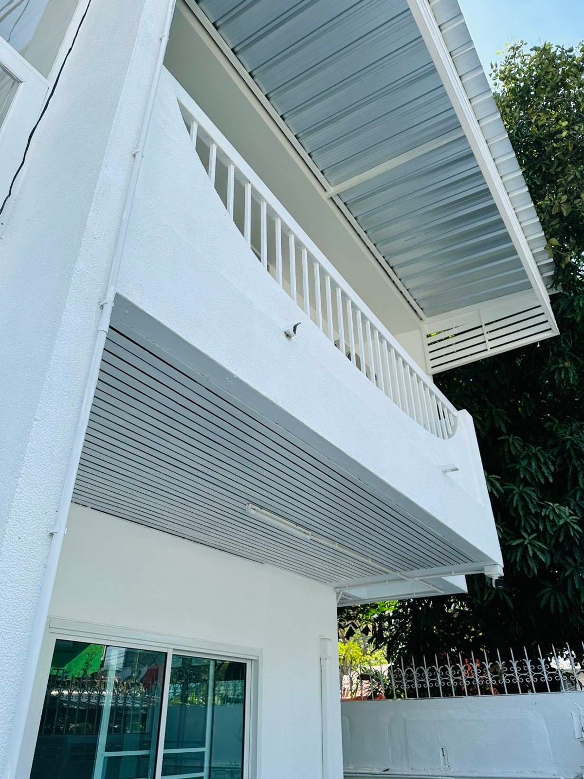 บ้านอ่อนนุช อุดมสุข : For SALE/RENT บ้านเดี่ยวรีโนเวทใหม่ ทำเลดี! สุขุมวิท 71 ซอยปรีดีย์13 