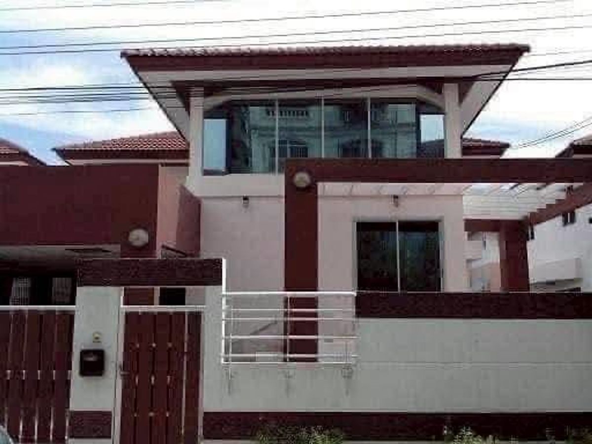 For RentHouseOnnut, Udomsuk :  B6857 House for rent Arena Garden Onnut 44