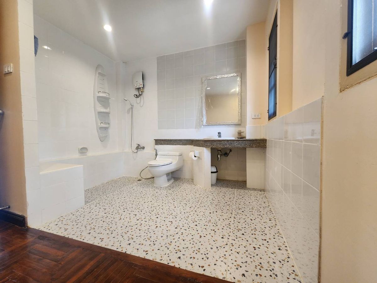 For SaleHouseMin Buri, Romklao : Fores Park Village, Ramkhamhaeng Road, 196 Min Buri area, 79 sq.m. after a quiet corner