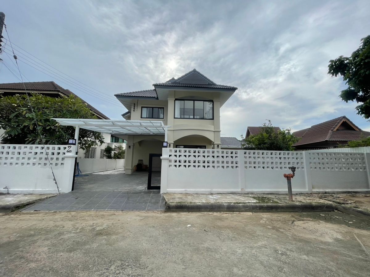 For SaleHouseChiang Mai : 🏡✨ Urgent Sale! Spacious Corner House in Pimuk 1 – Just 5 Minutes to Central Festival 